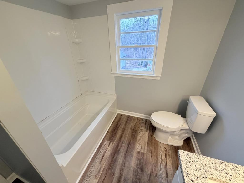 1233 Dixie Pl - Photo 6 of 10