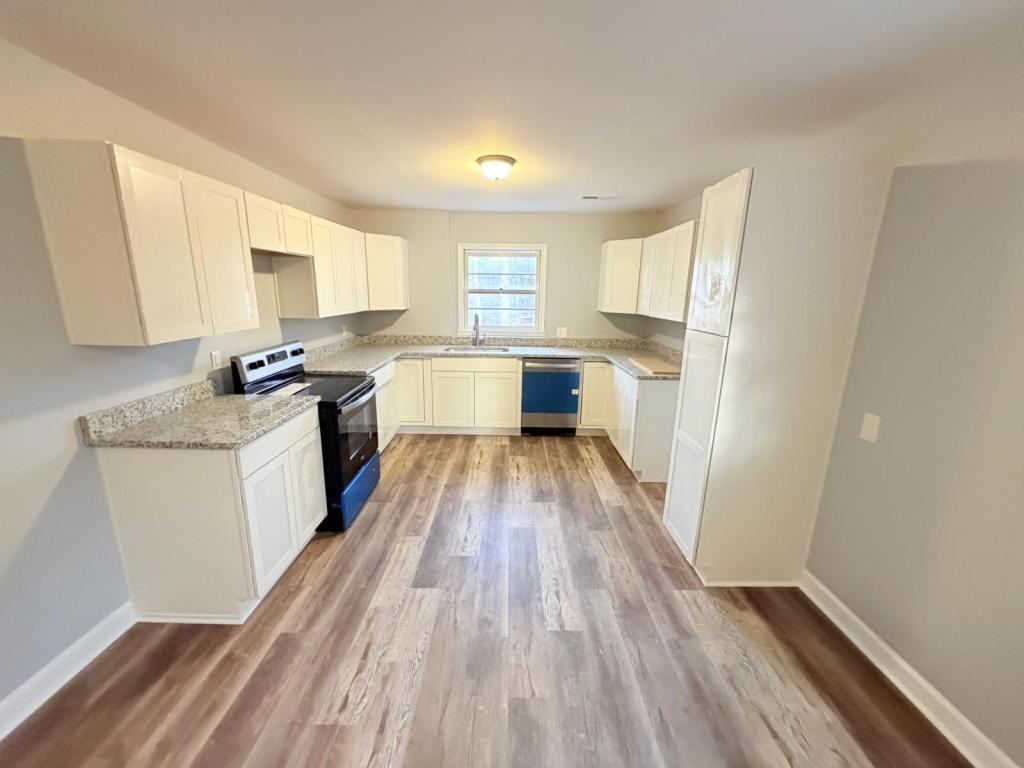 1233 Dixie Pl - Photo 7 of 10