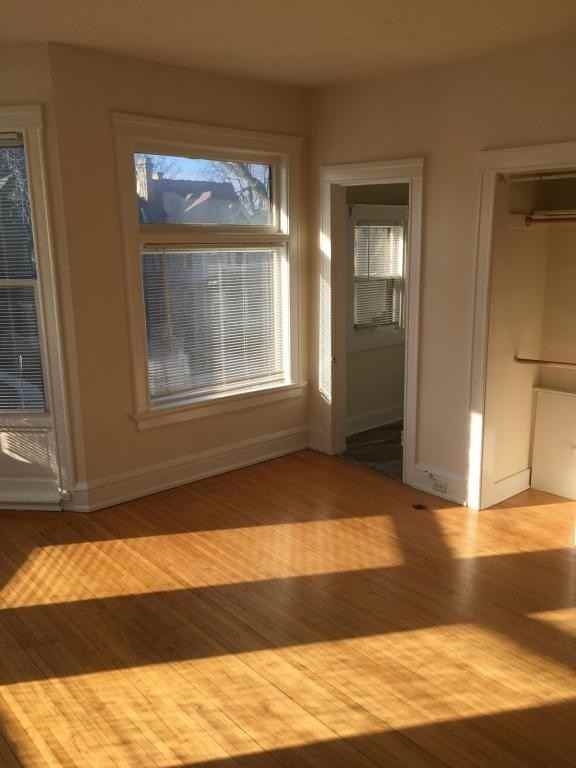 2704 N Hackett Ave - Photo 5 of 8