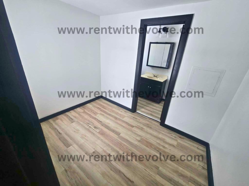 227 E Washington St - Photo 2 of 10