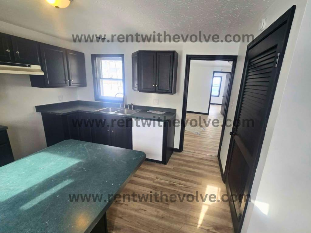 227 E Washington St - Photo 3 of 10