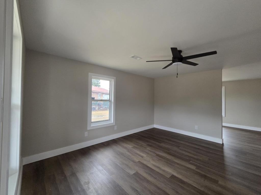 1502 N 26th St - Photo 6 of 36