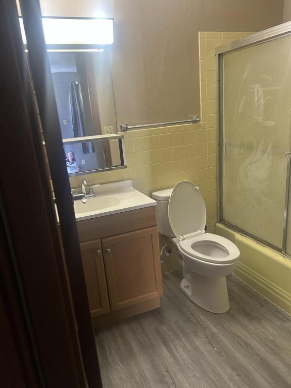 629 E 4th St - Photo 5 of 7