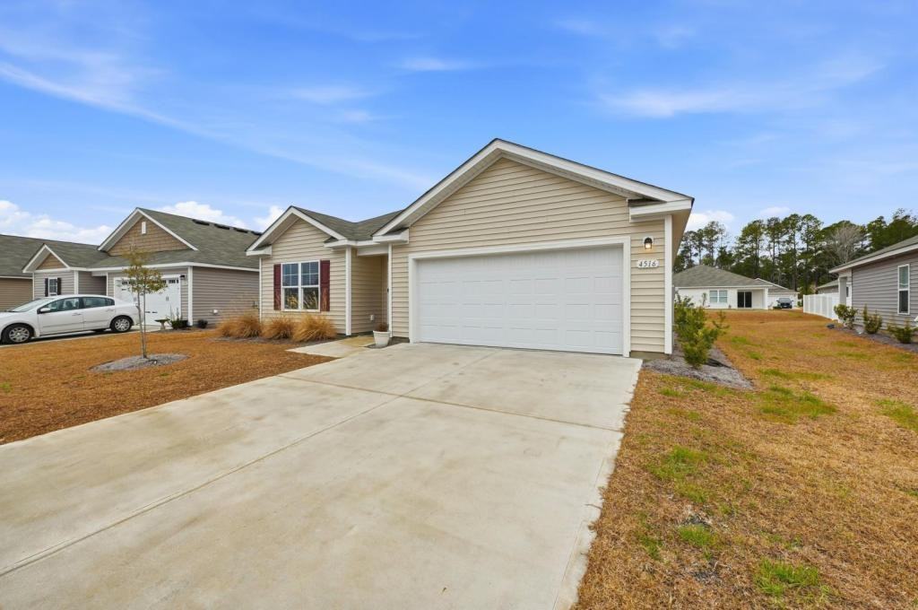 4516 E Coast Ln - Photo 3 of 42