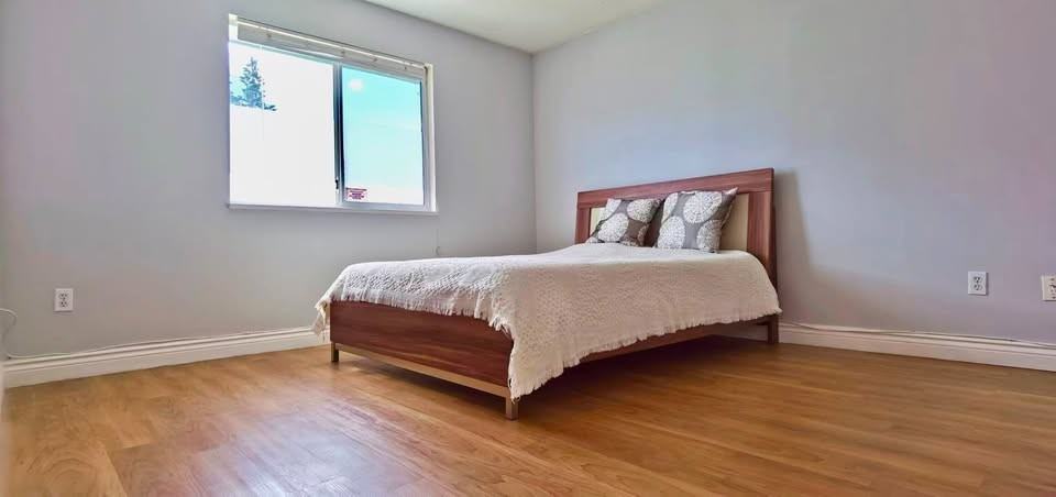 3173 Jervis Street - Photo 2 of 6