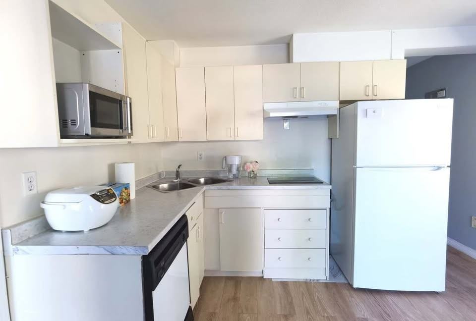 3173 Jervis Street - Photo 3 of 6