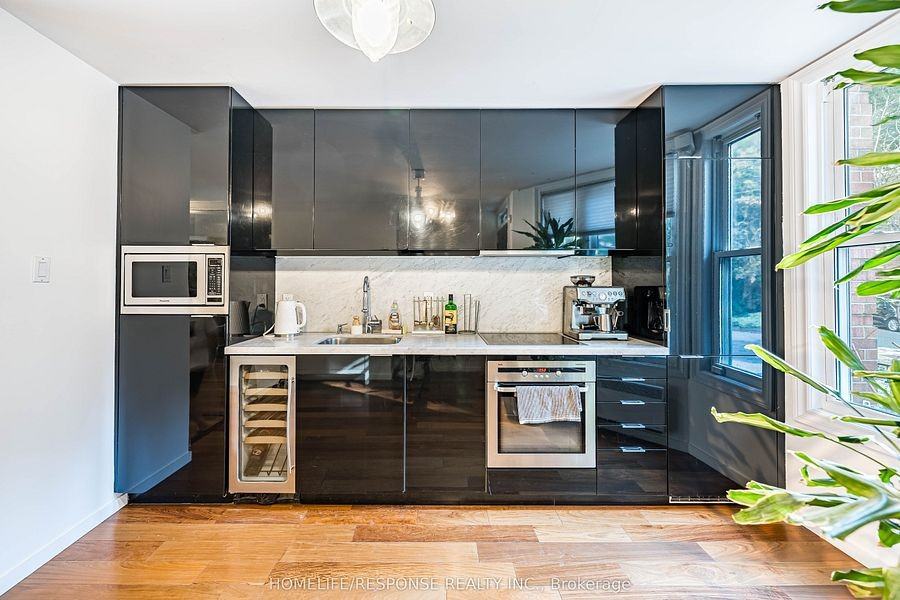 24 Irwin Avenue - Photo 5 of 25