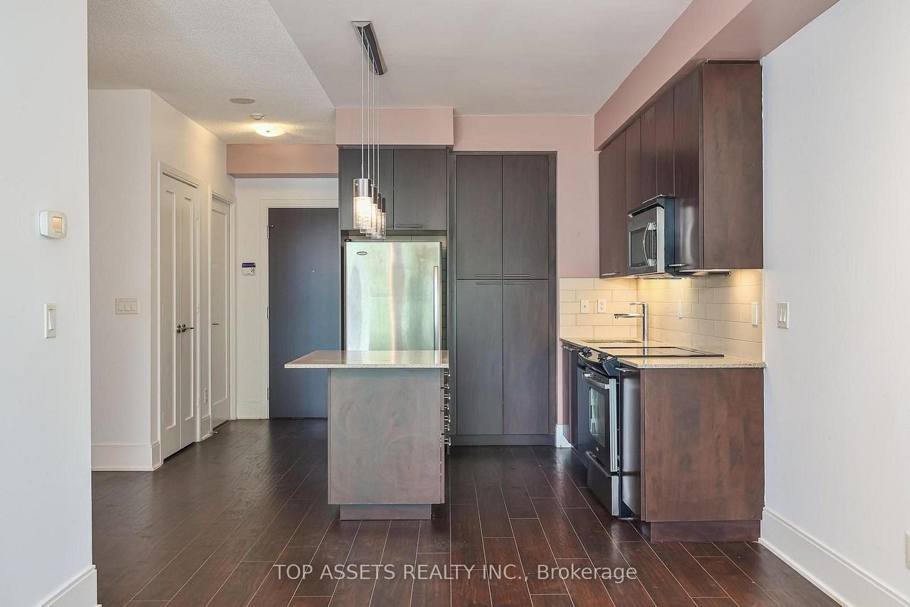 25 Broadway Avenue #708 - Photo 7 of 20