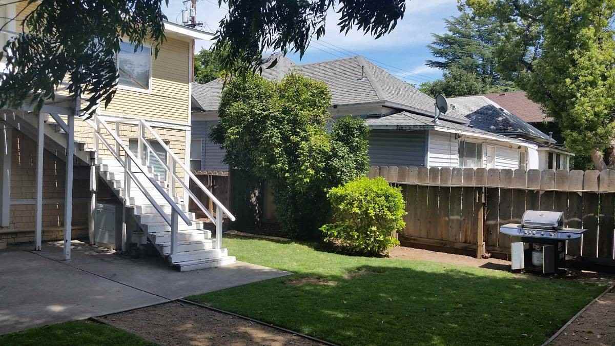 960 Salem St #B - Photo 6 of 12