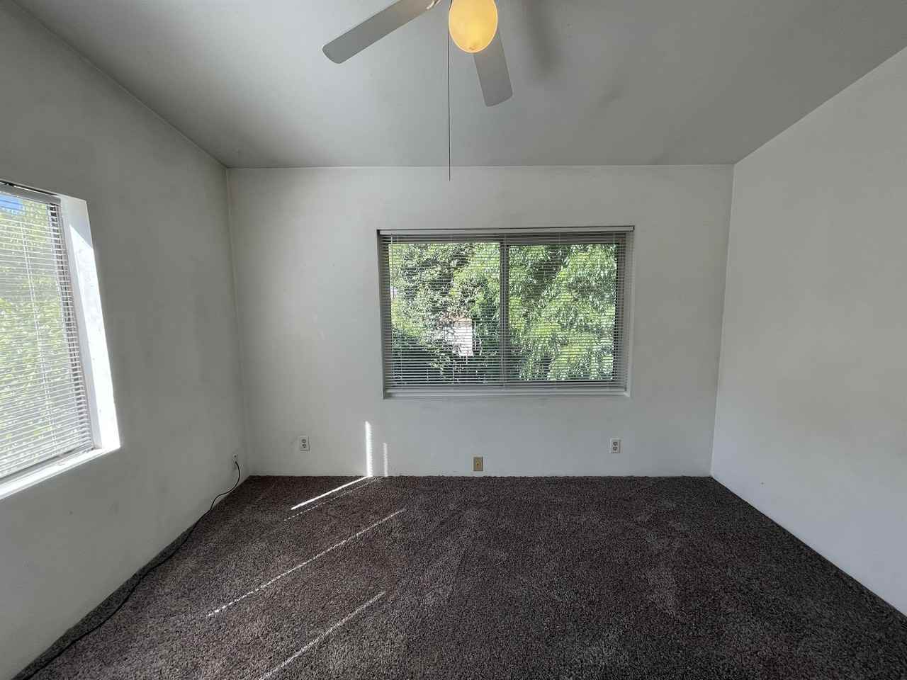 960 Salem St #B - Photo 6 of 12