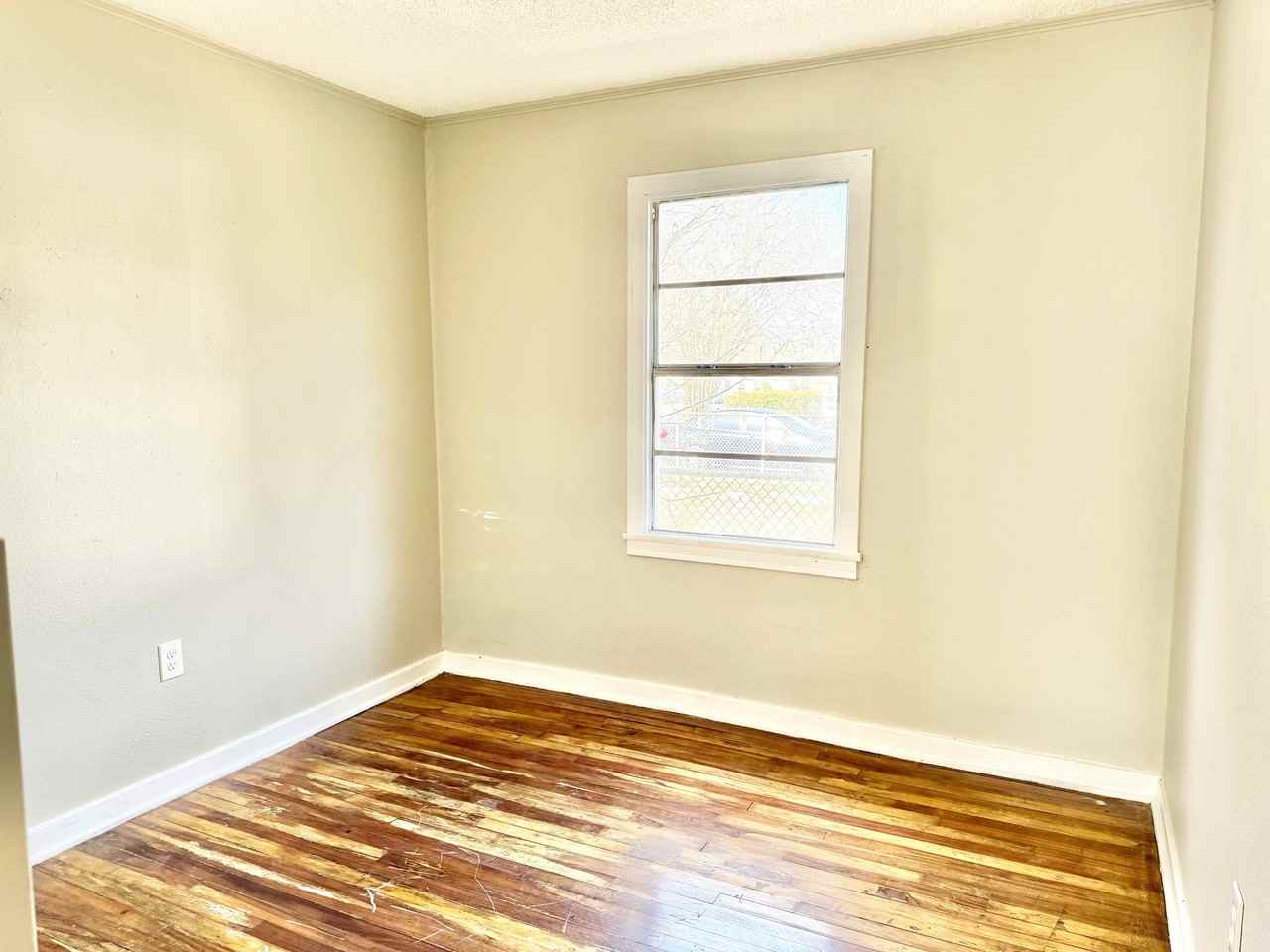 2666 Sheldon Dr - Photo 7 of 12