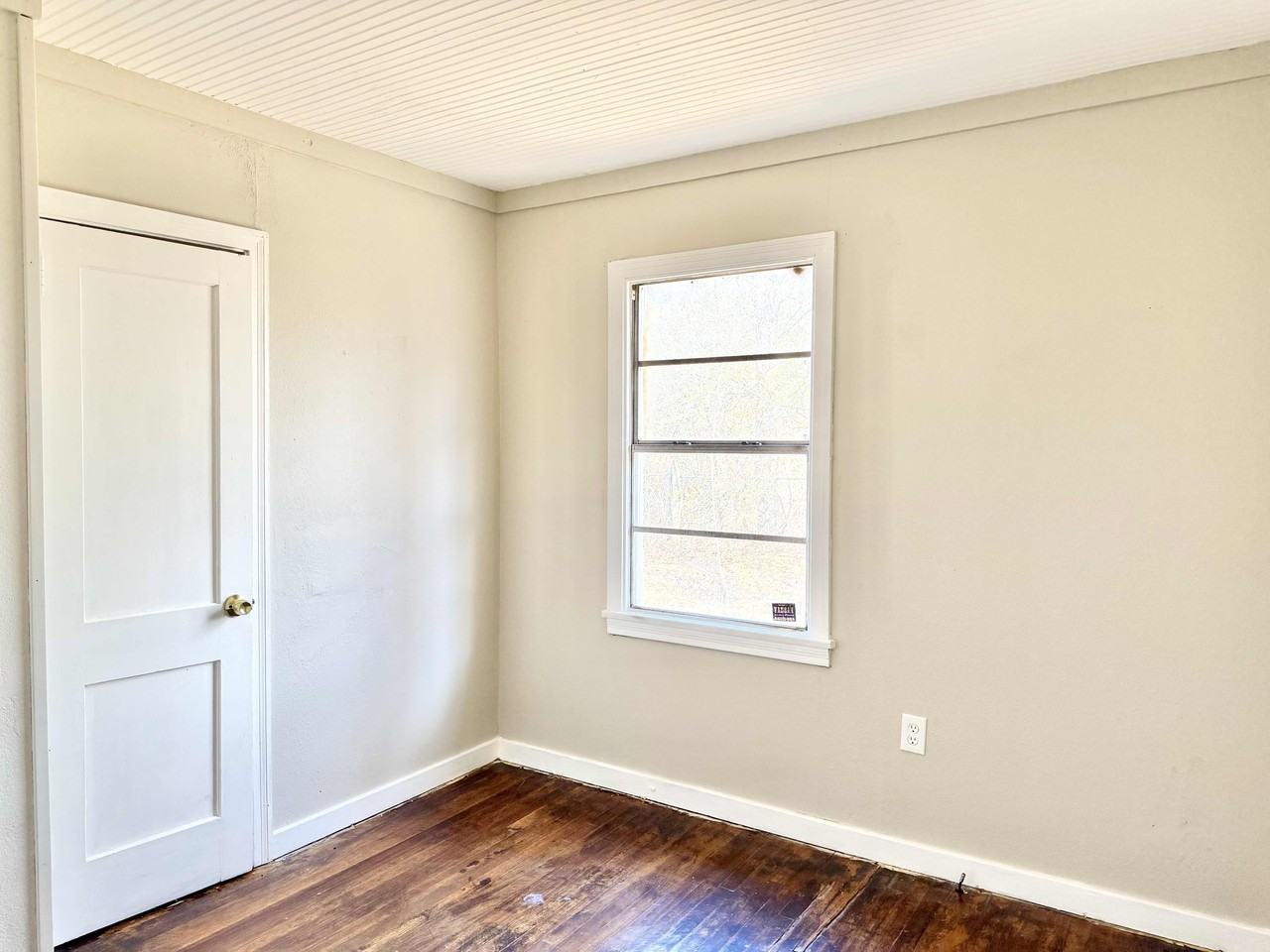 2666 Sheldon Dr - Photo 3 of 12