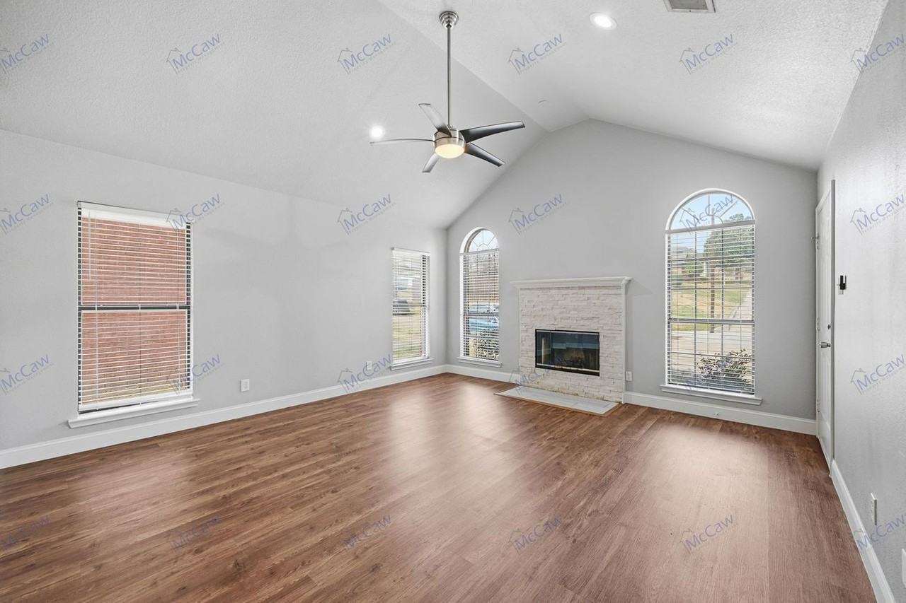 720 Willow Oak Dr - Photo 4 of 19