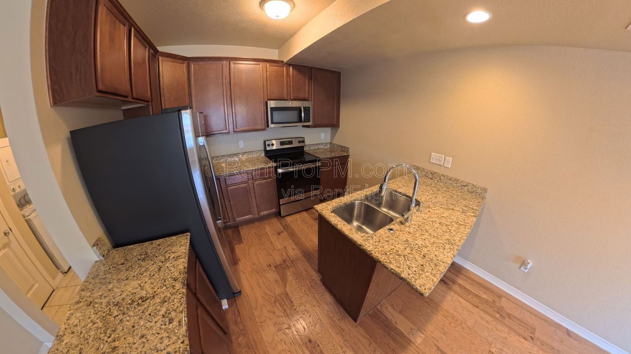 3800 Manhattan 1st Ave #A6 - Photo 4 of 15