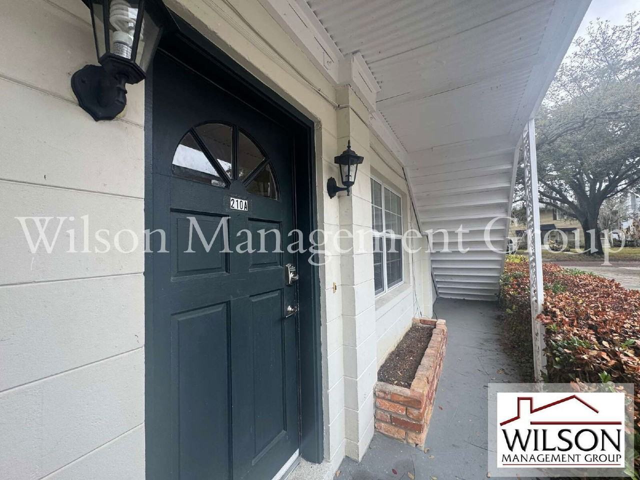 210 E Yale St #A - Photo 3 of 26