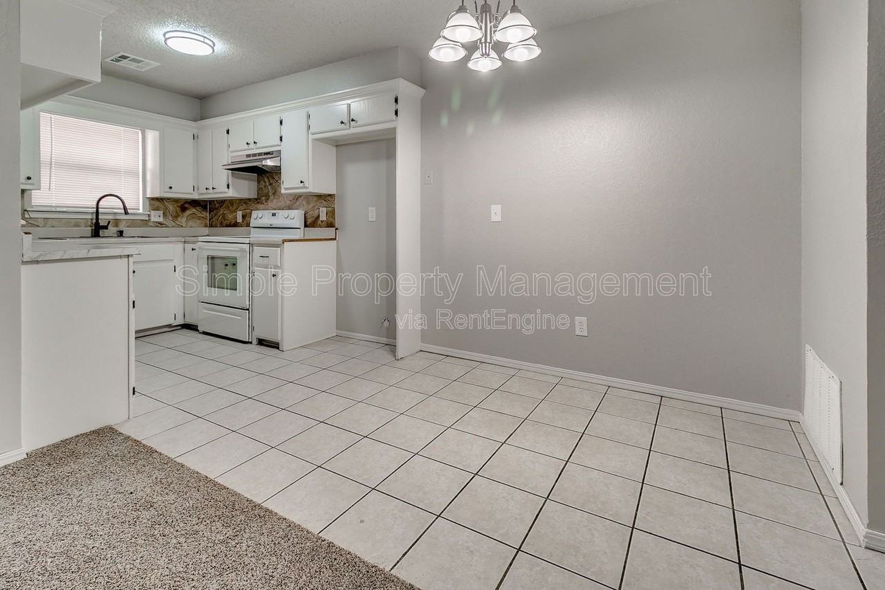 129 Se 42nd St #2 - Photo 5 of 16