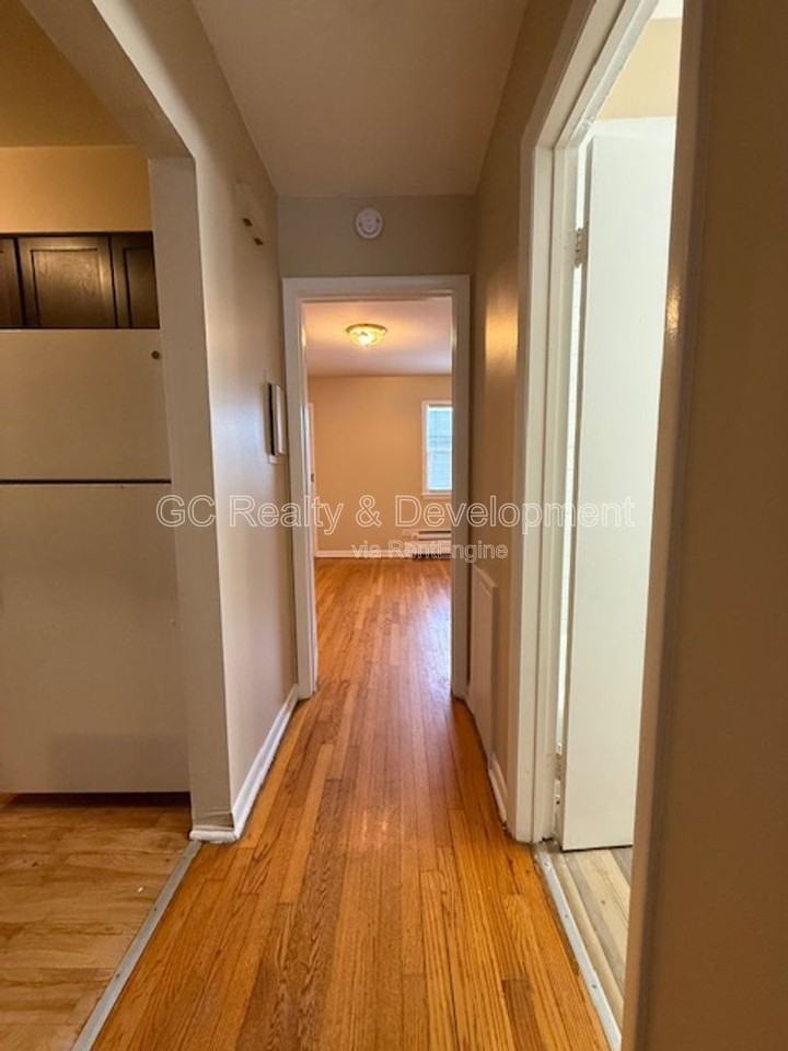 227 Uteg St #2 - Photo 4 of 11