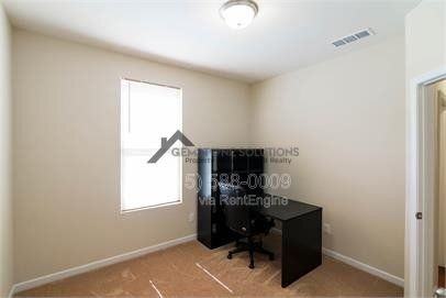 1856 Stonewater Dr - Photo 3 of 26