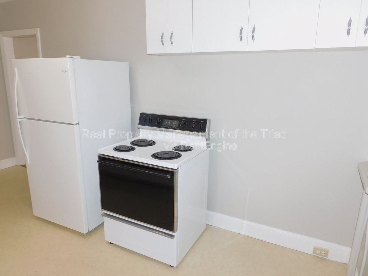 2644 Walker Ave #B - Photo 4 of 15