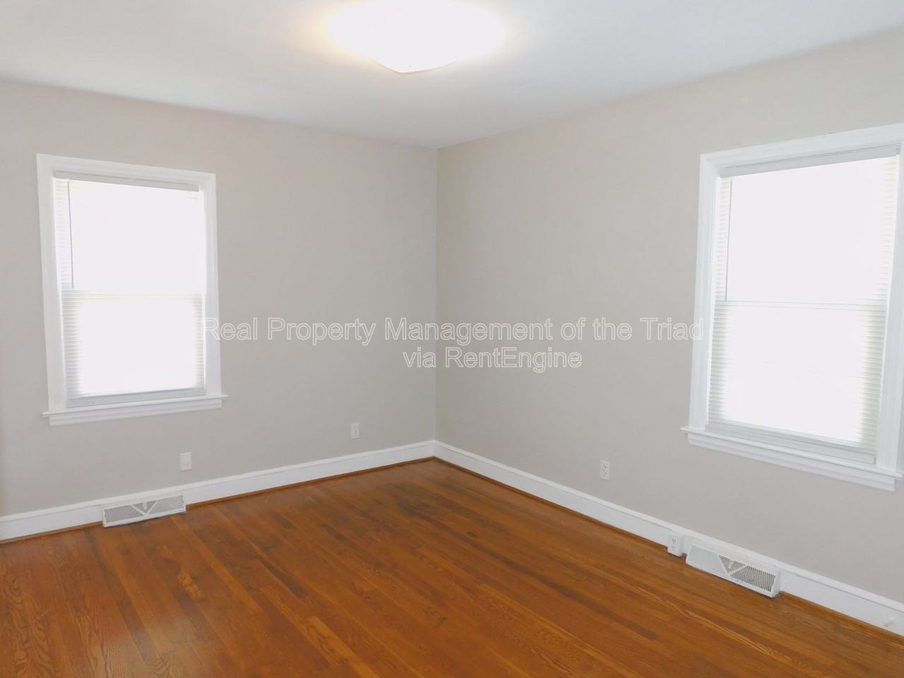 2644 Walker Ave #B - Photo 5 of 15