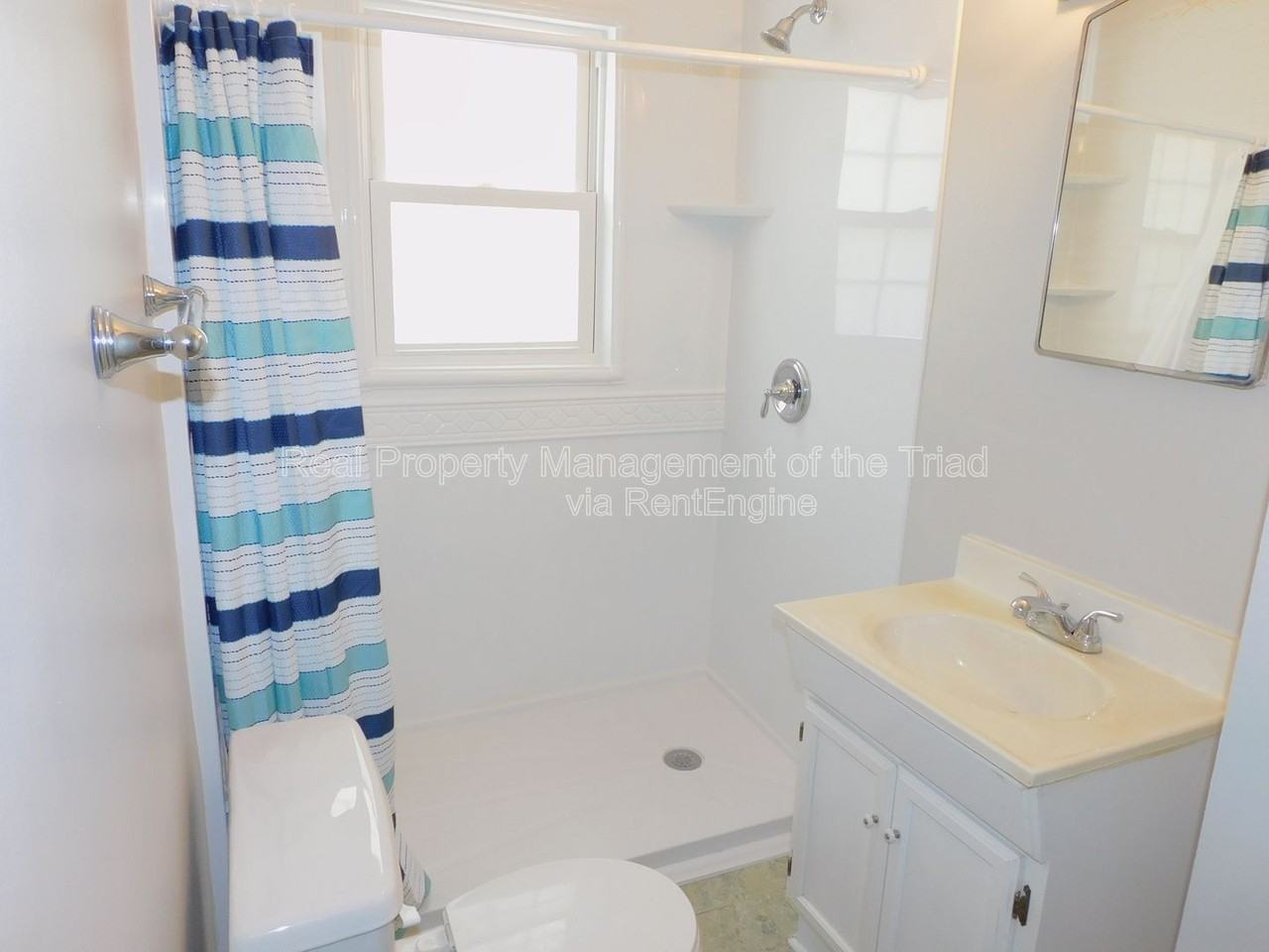 2644 Walker Ave #B - Photo 6 of 15