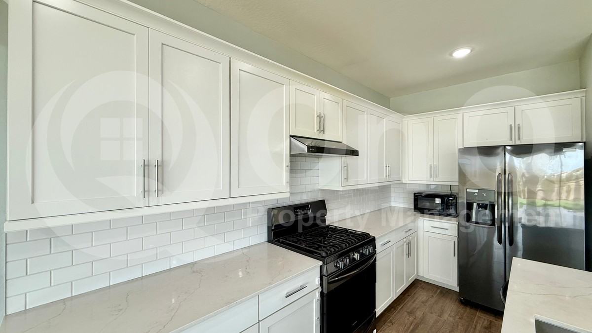 17367 N 10th St - Photo 6 of 38