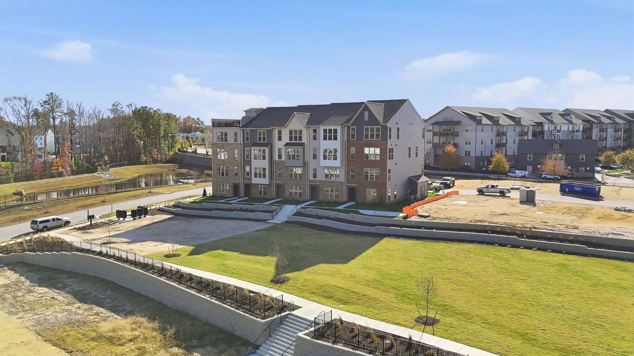 6905 Cosby Village Ter - Photo 3 of 24