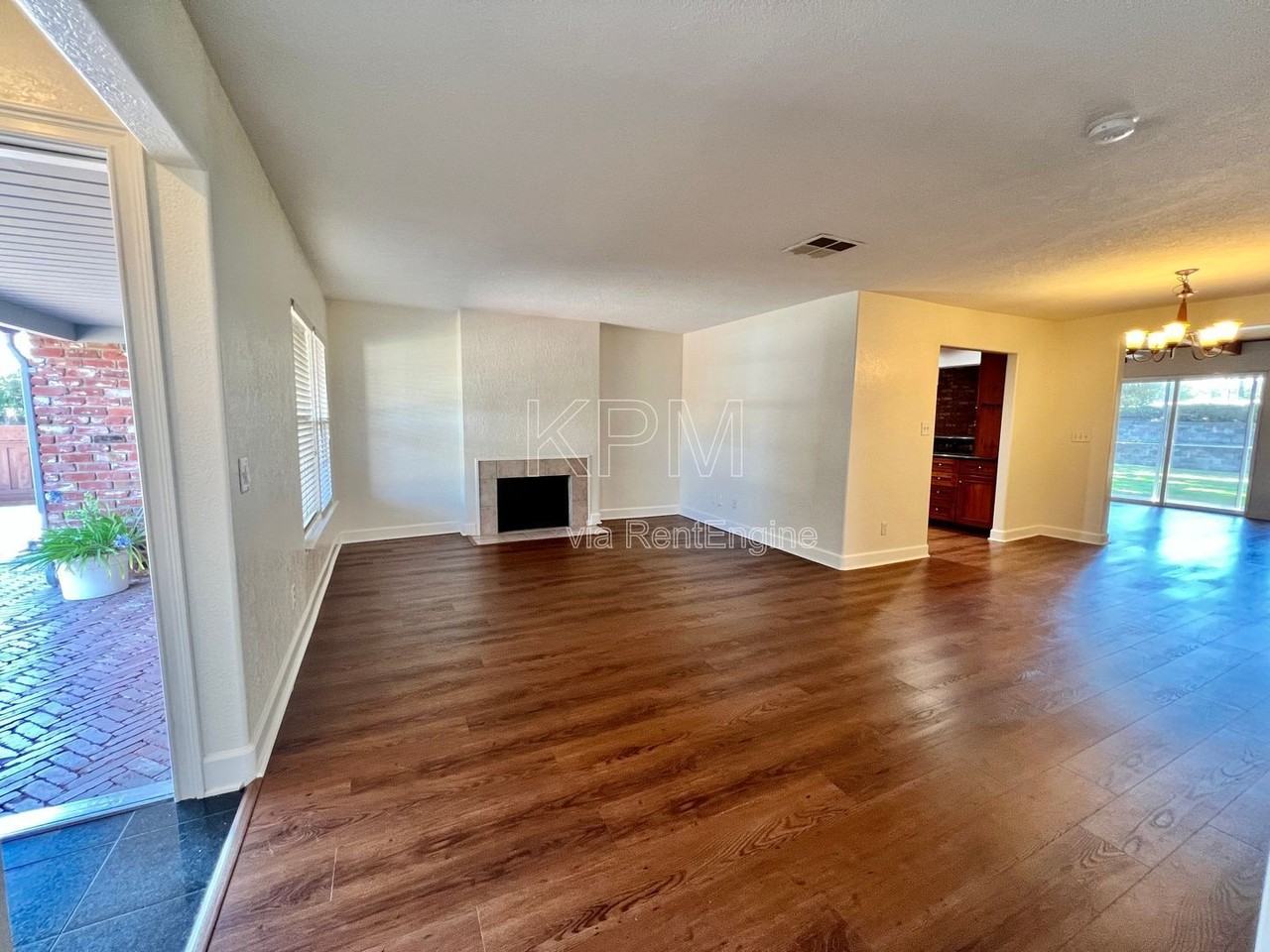 2016 Canal Dr - Photo 5 of 46