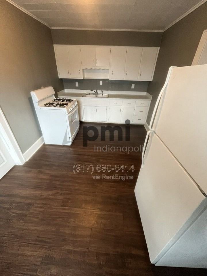 215 1/2 S Madison Ave - Photo 3 of 25