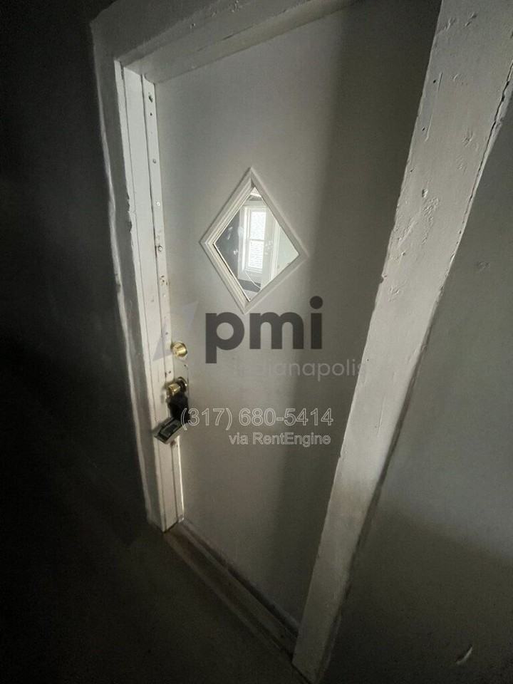 213 1/2 S Madison Ave - Photo 3 of 26