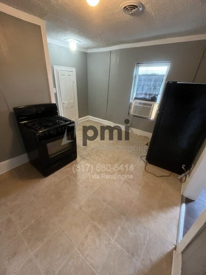 213 1/2 S Madison Ave - Photo 4 of 26