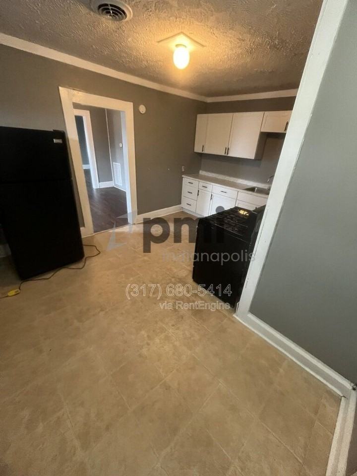 213 1/2 S Madison Ave - Photo 7 of 26