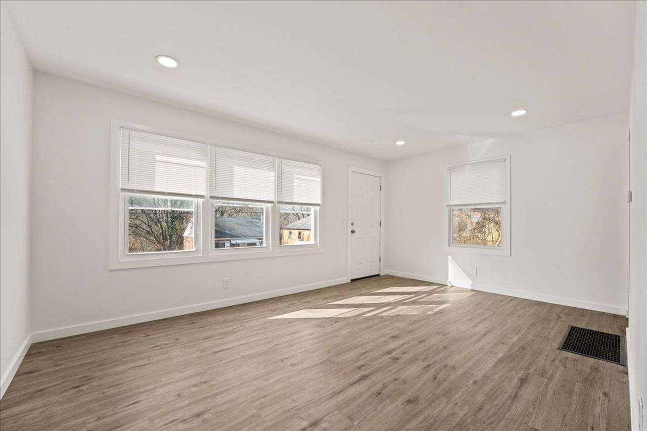 3068 Worthington Ave - Photo 4 of 28