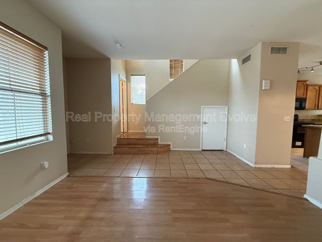 7006 S 40th Ave - Photo 5 of 25