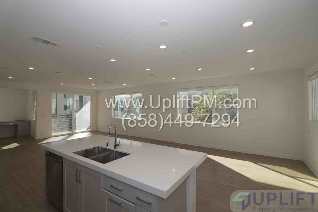 1952 Infinity Ln - Photo 5 of 35