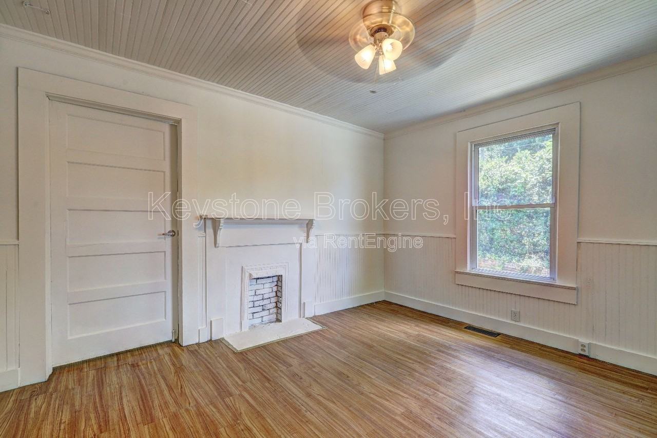 294 Madison St - Photo 3 of 8