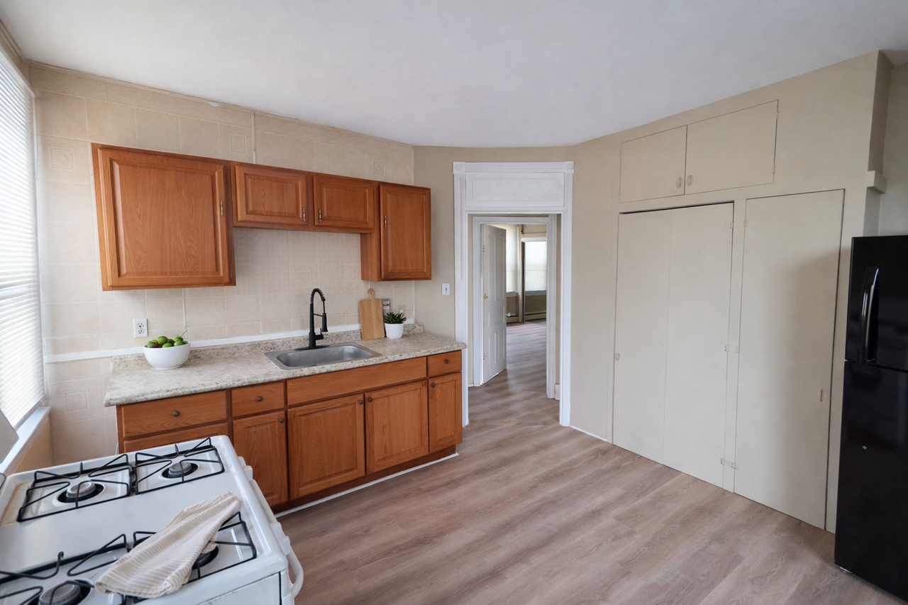 317 E Broad St #2 - Photo 3 of 6