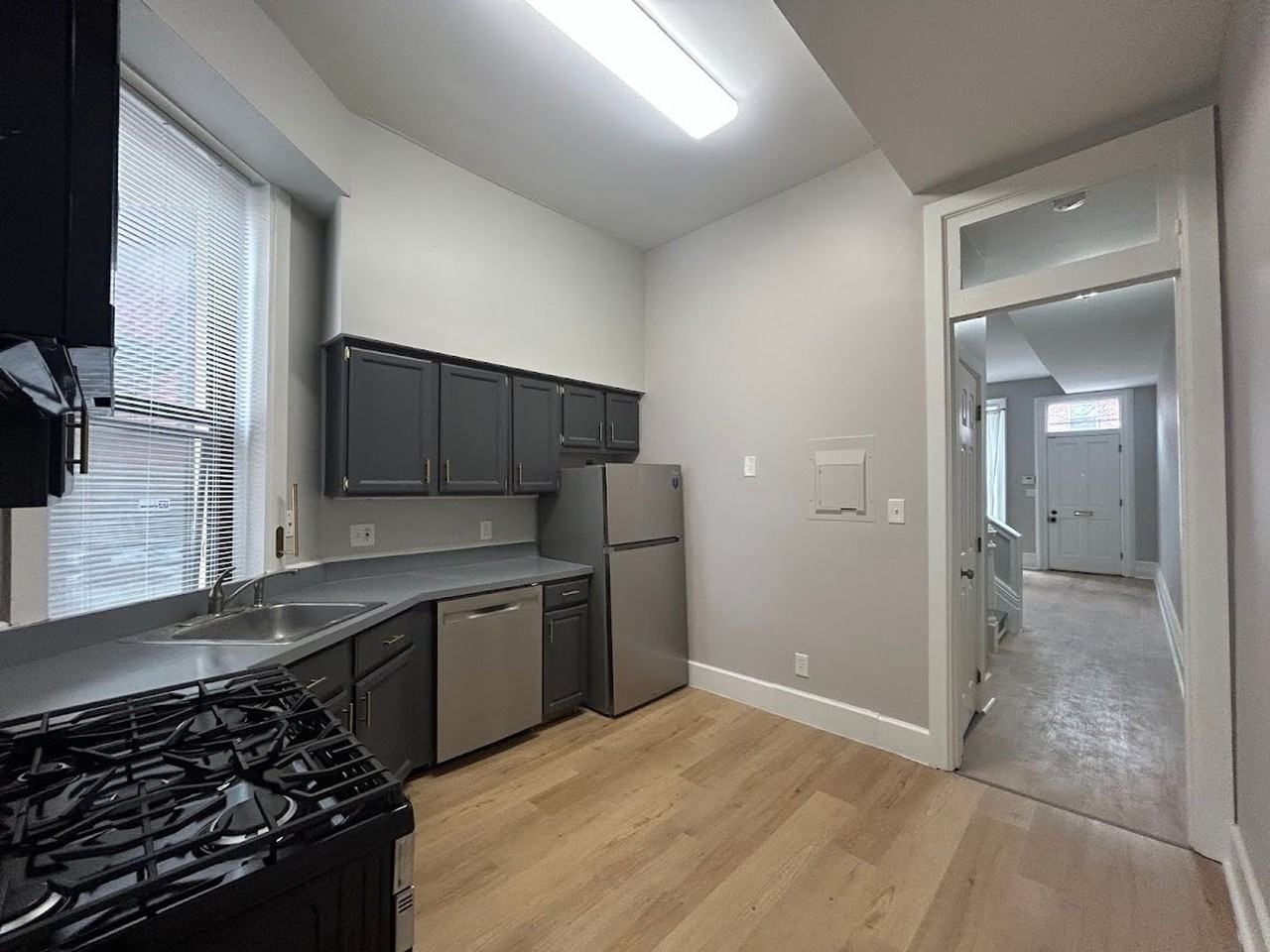 422 Chestnut St - Photo 7 of 20