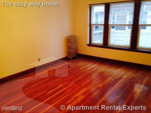 109 W Wyoming Ave - Photo 3 of 9