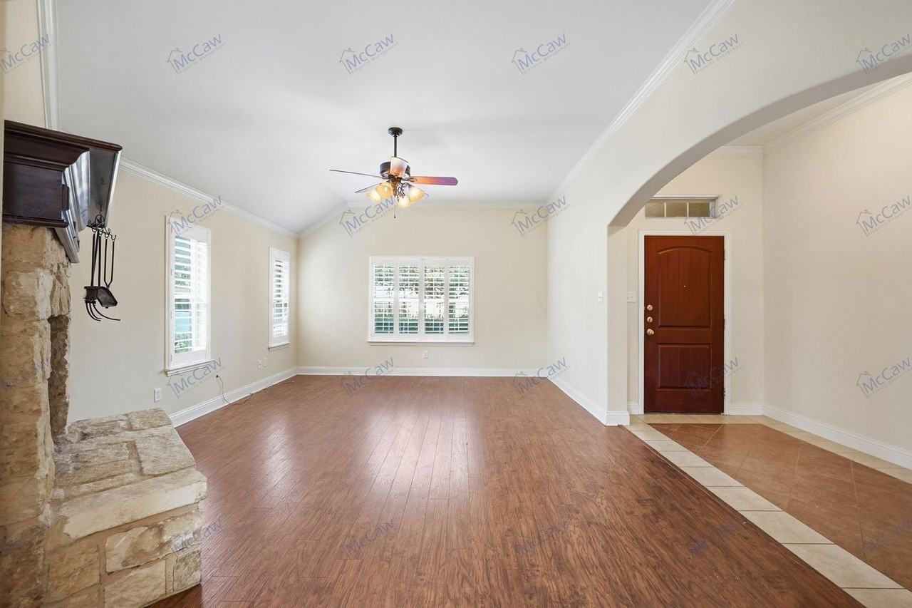 2725 Westglen Dr - Photo 3 of 22