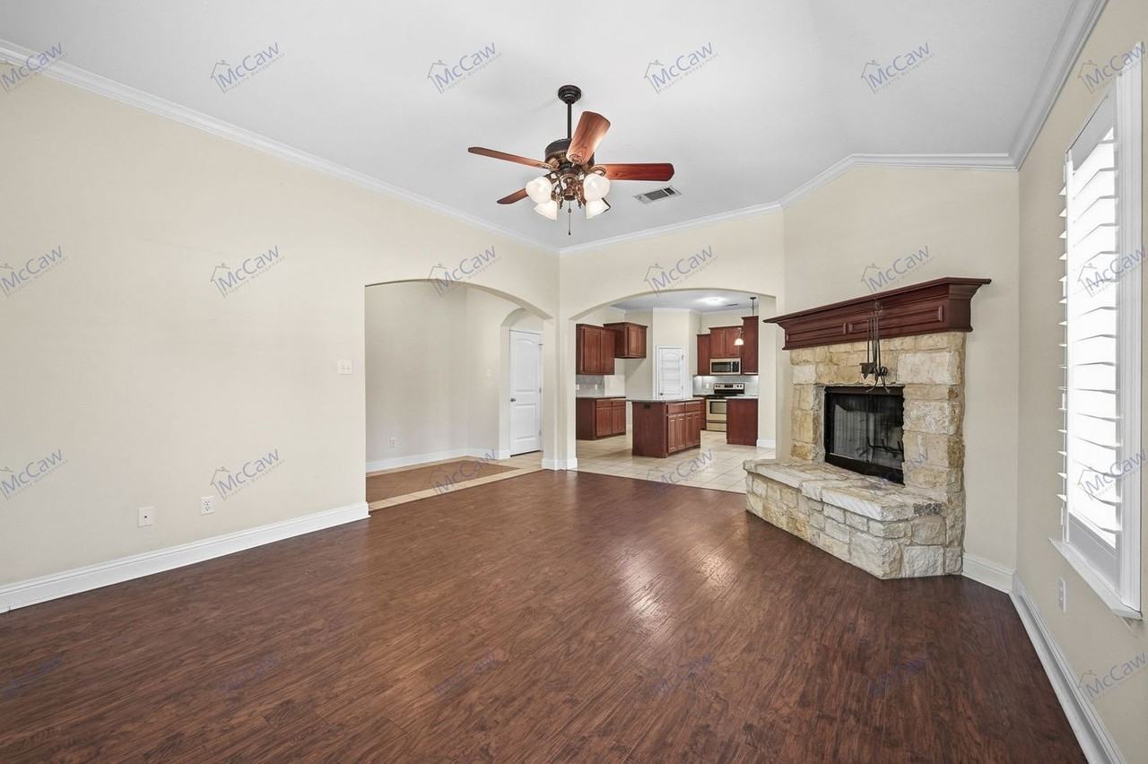 2725 Westglen Dr - Photo 6 of 22