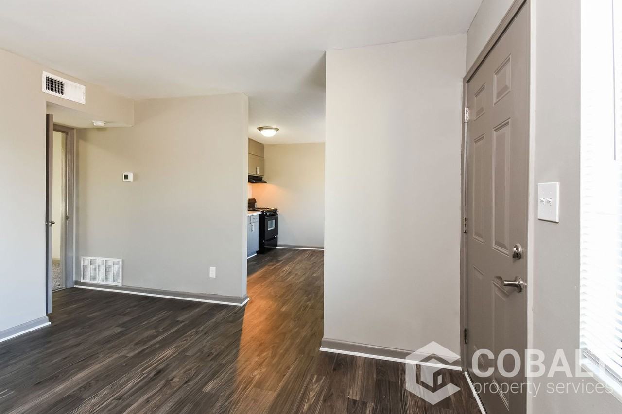 2124 Park Ter #9 - Photo 7 of 16