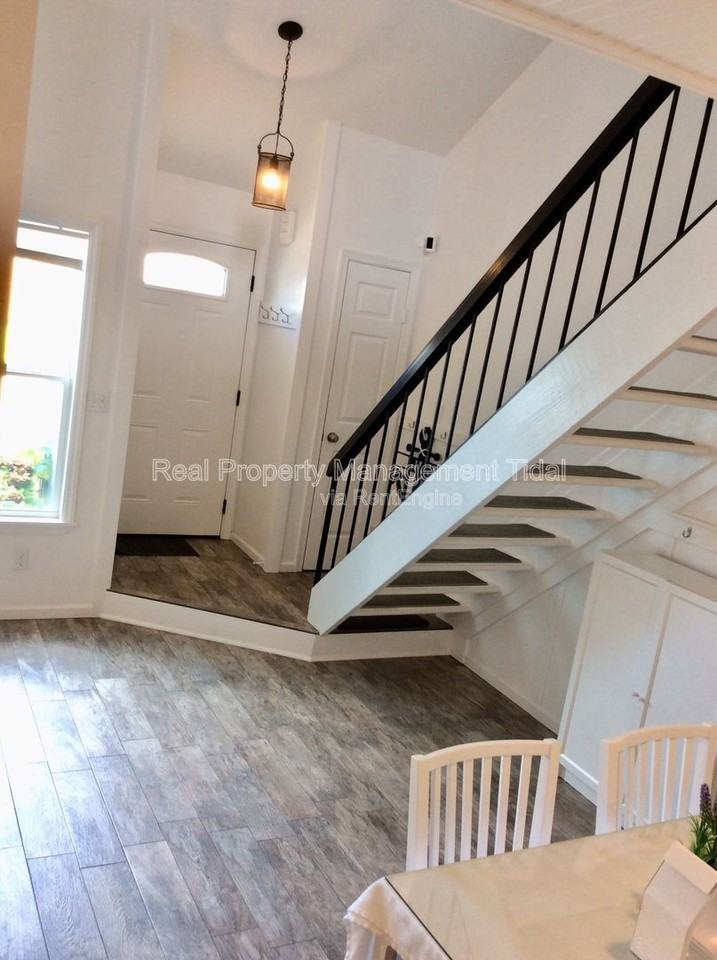 430 Falling Ln - Photo 6 of 47