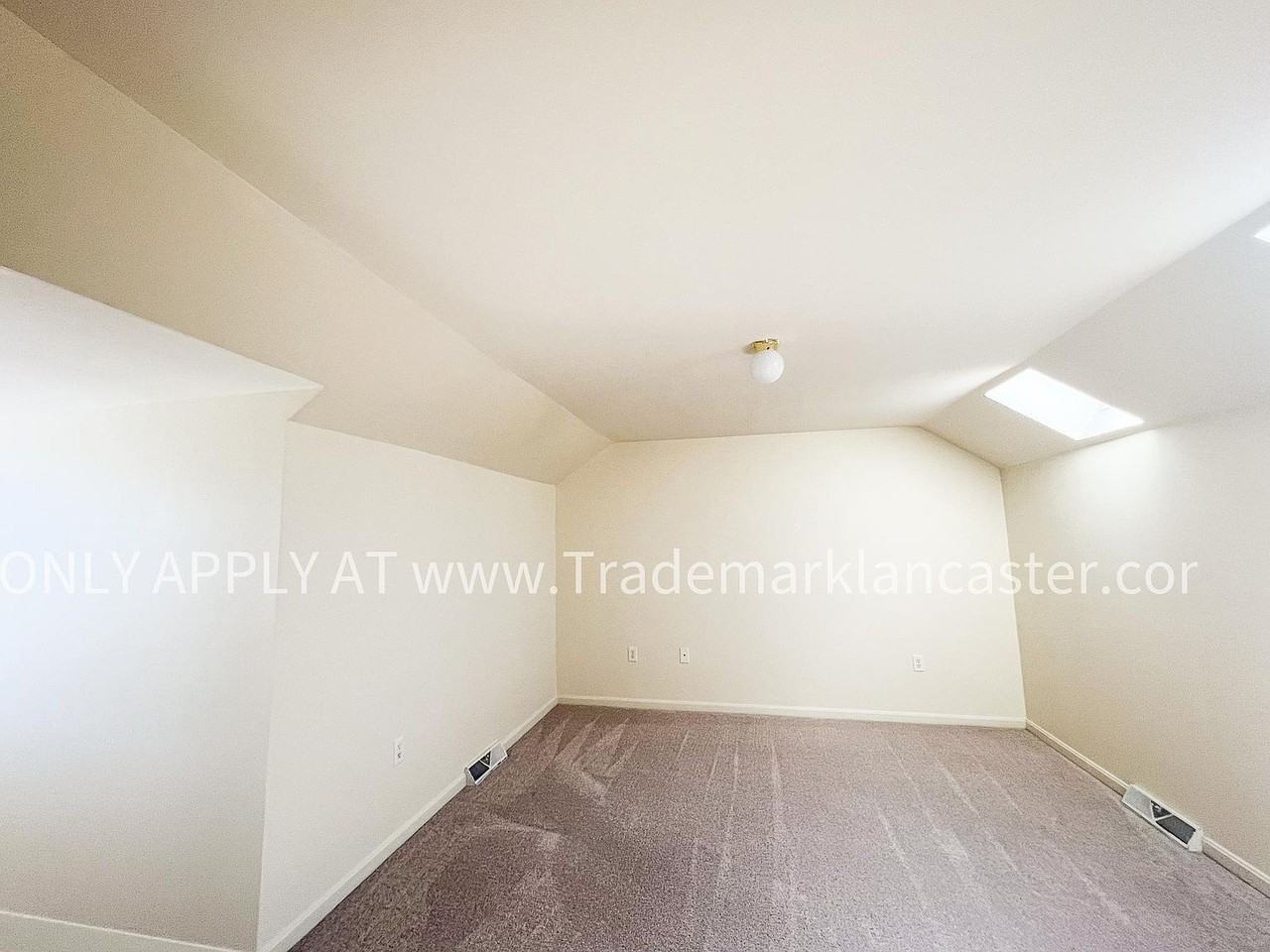 61 Covington Ct - Photo 4 of 17