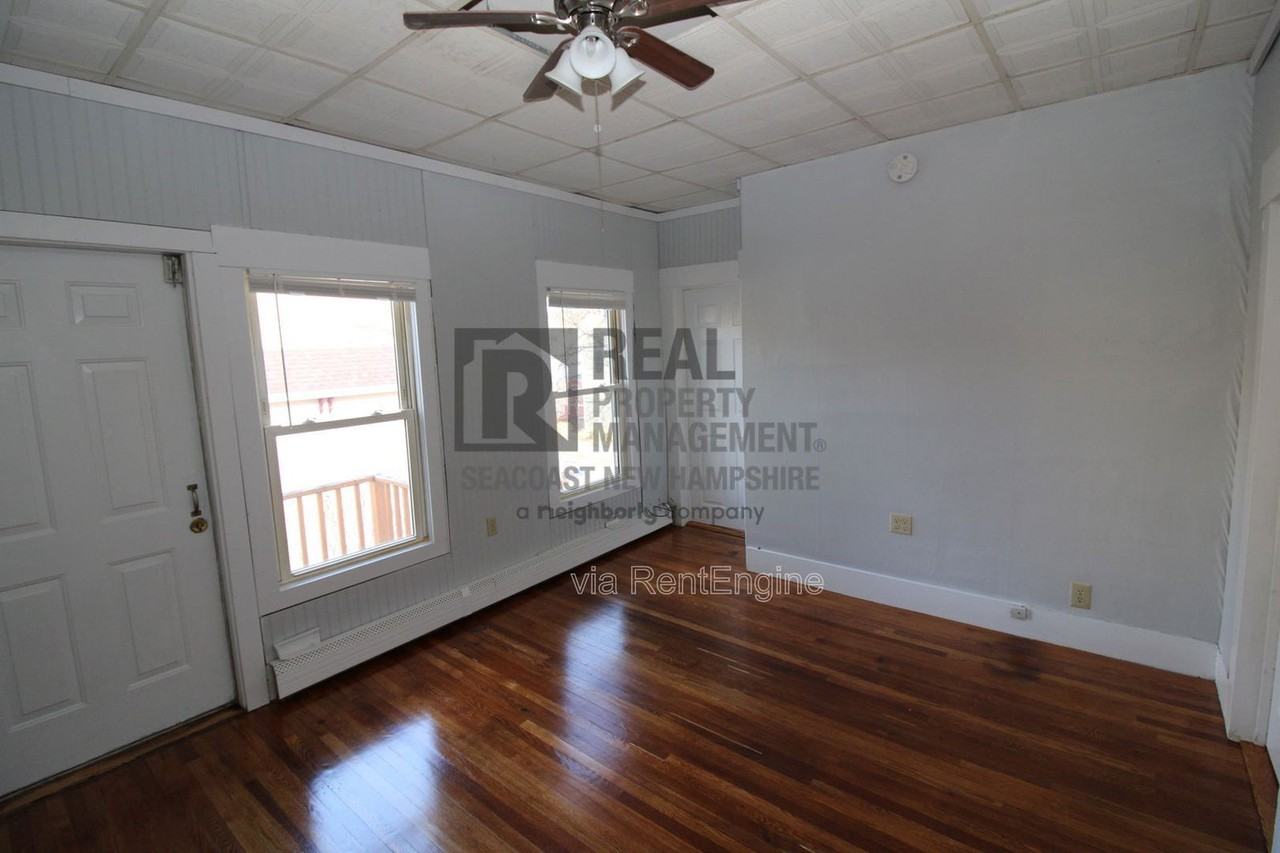 11 Glen St #A - Photo 3 of 14