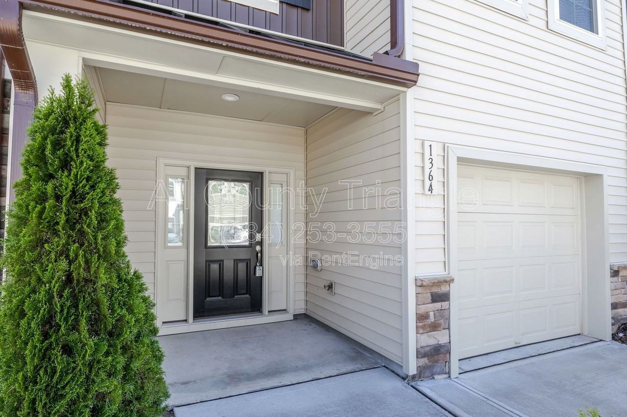 1364 Scholar Dr - Photo 5 of 40