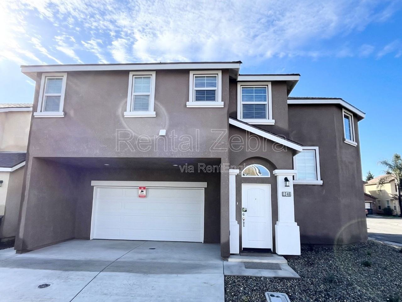 1346 Playa Del Rey Dr - Photo 2 of 16