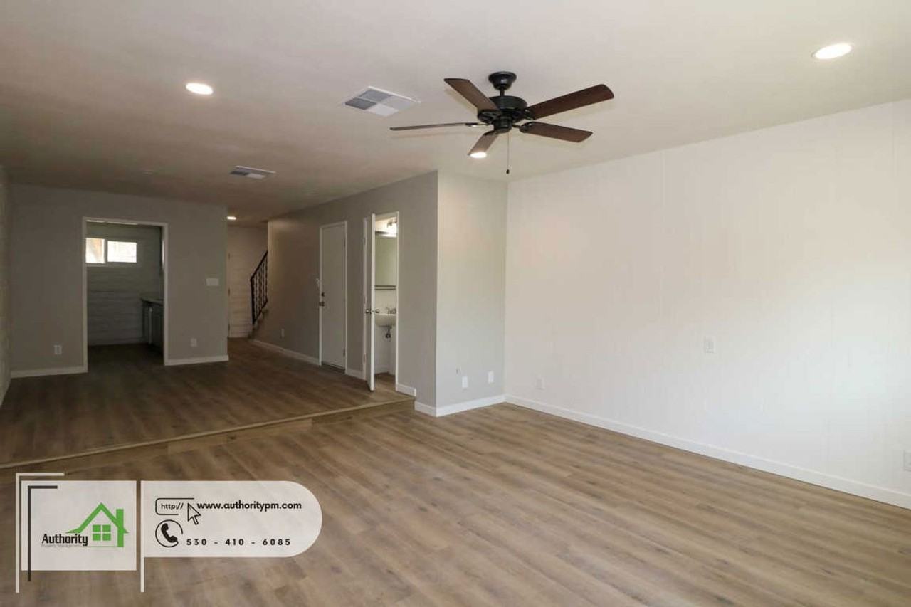 1105 Olive Ave #2 - Photo 7 of 18