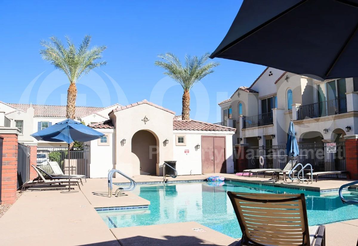 2245 S Sabino Dr #101 - Photo 3 of 17