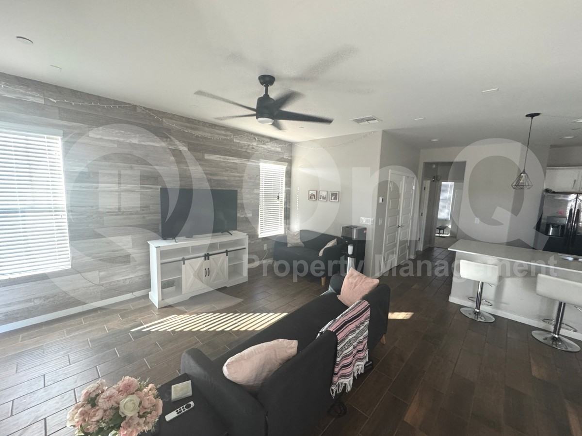 2245 S Sabino Dr #101 - Photo 6 of 17